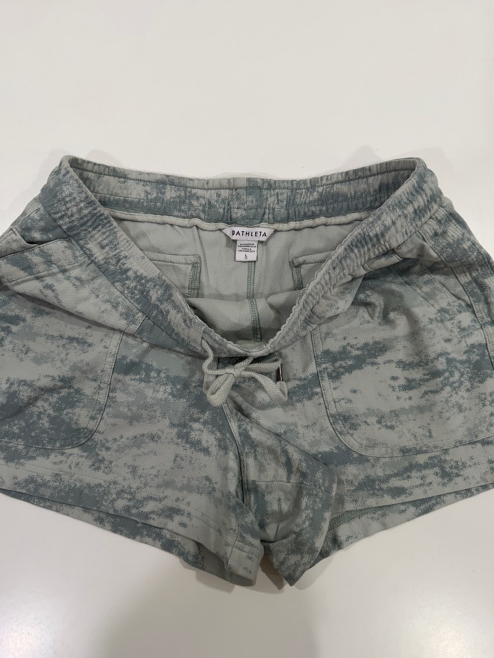 Athleta Women's Sage Green Farallon Shorts size Large